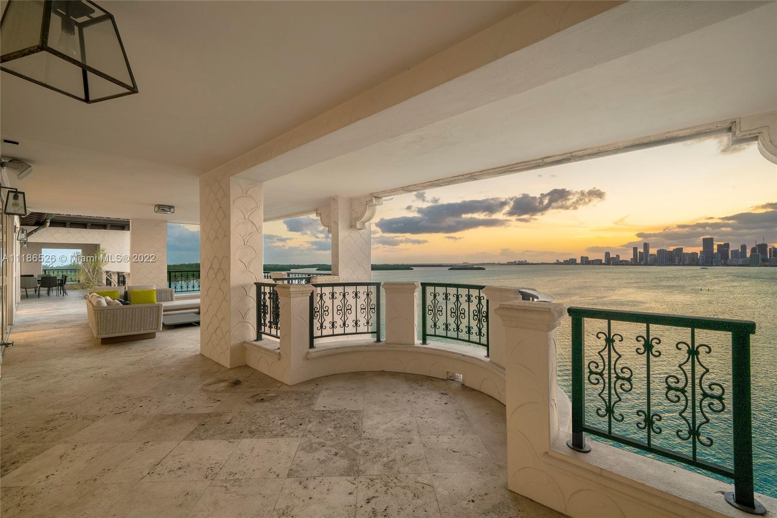 FISHER ISLAND - Residential
