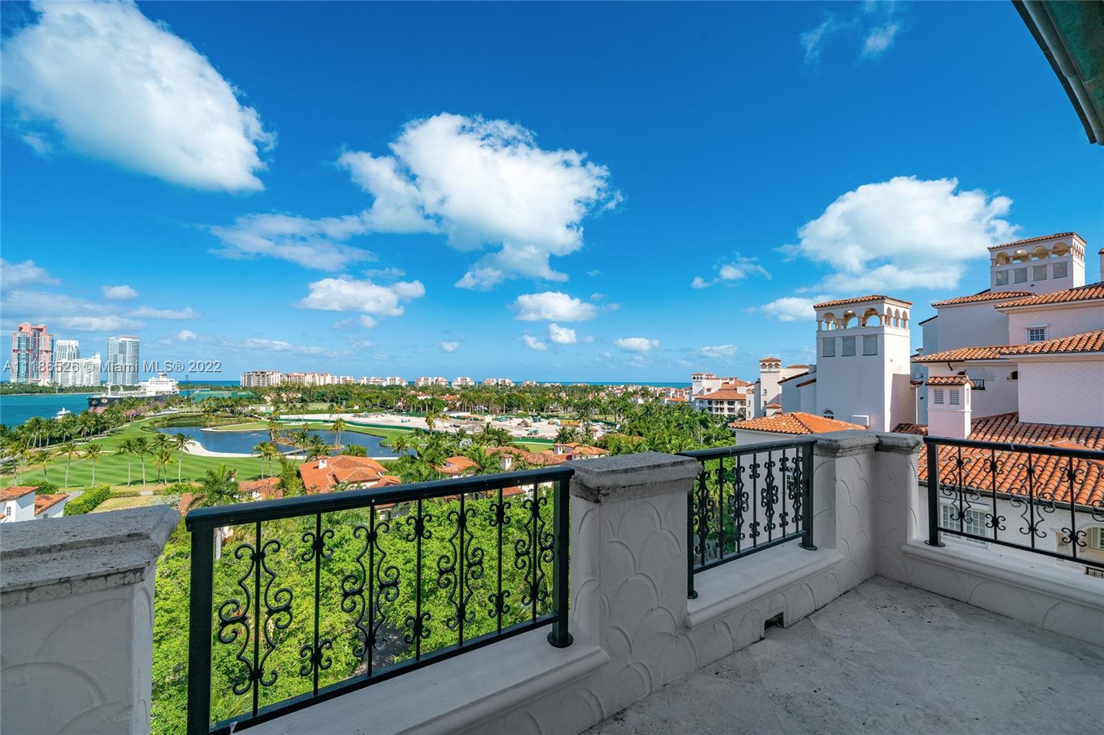 FISHER ISLAND - Residential