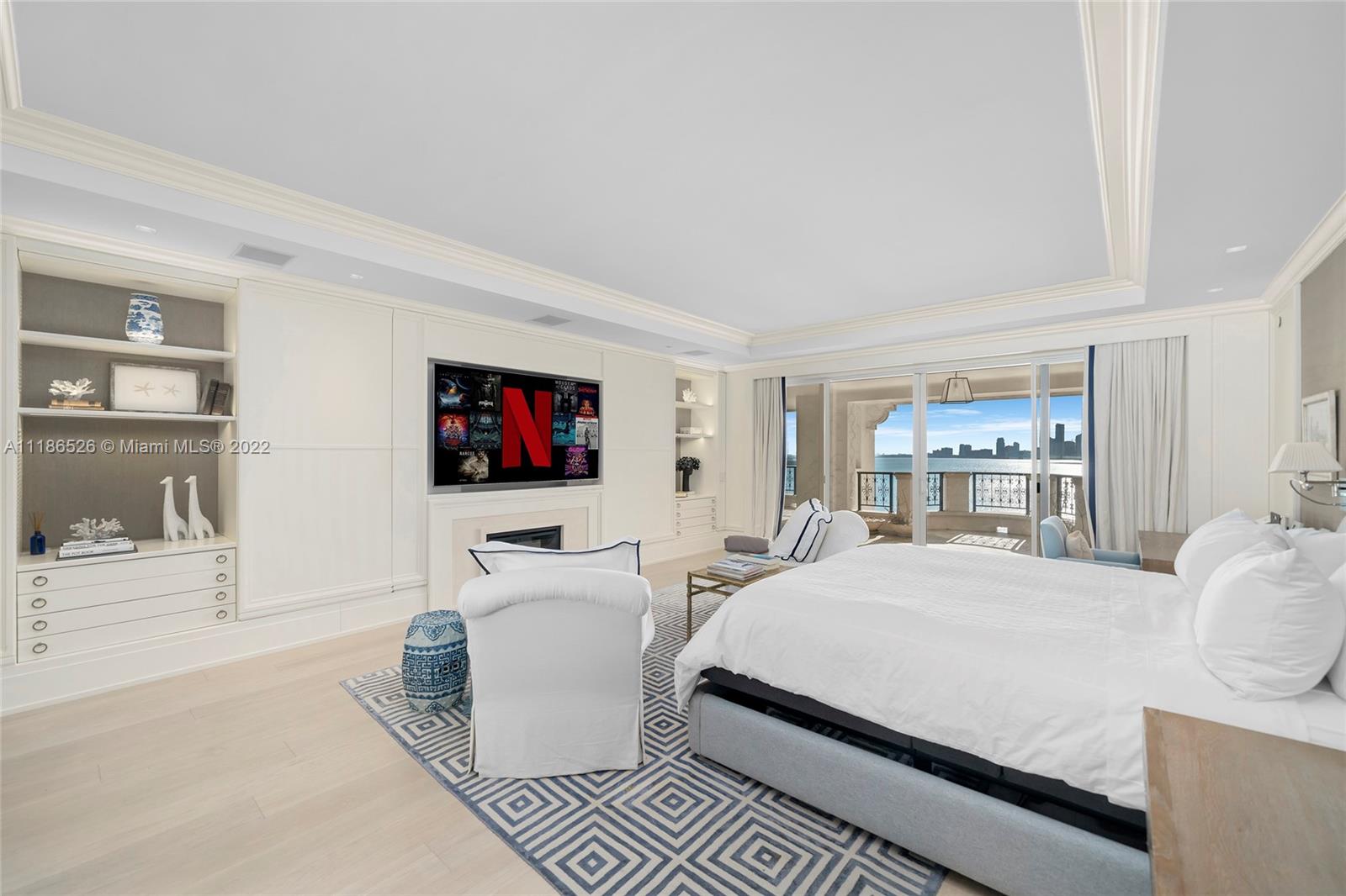 FISHER ISLAND - Residential