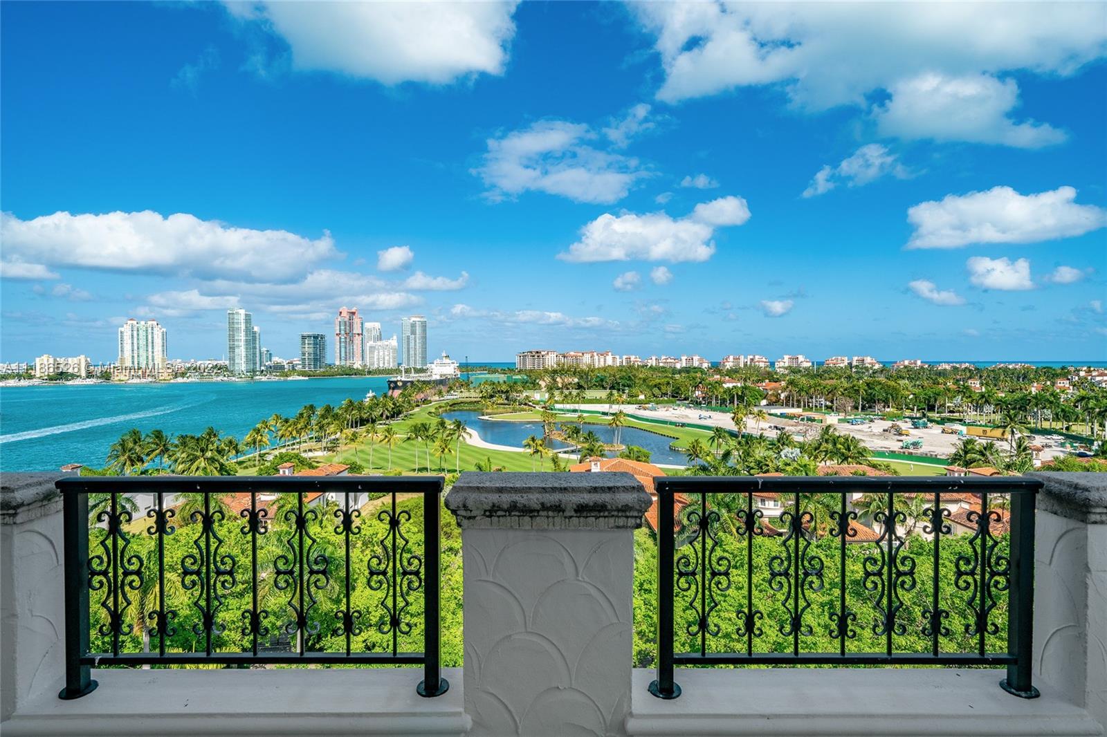FISHER ISLAND - Residential