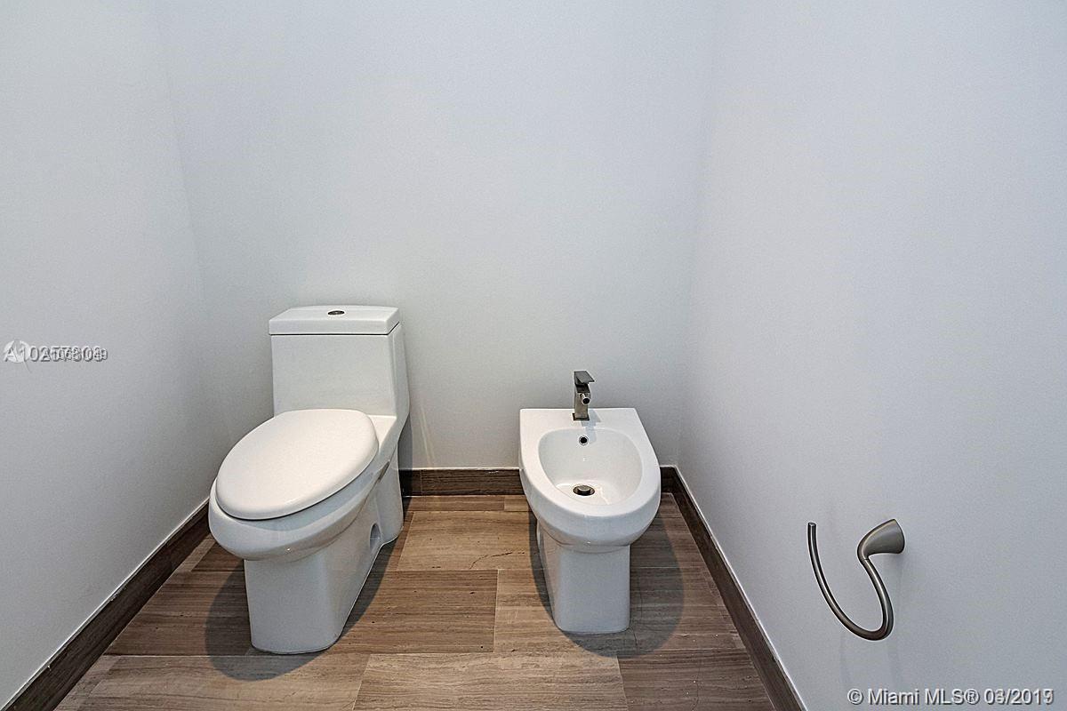BRICKELL HOUSE - Residential Lease