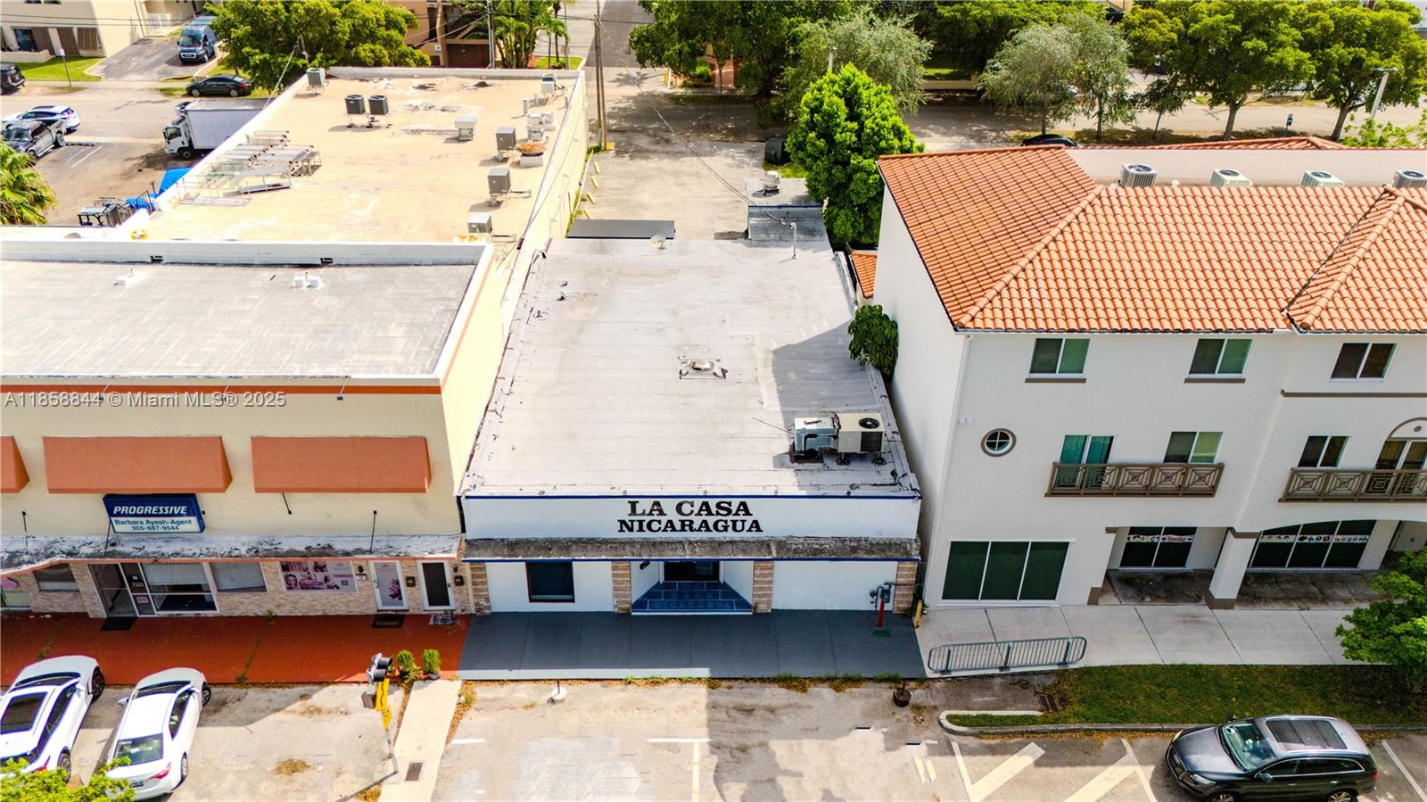 365 N Royal Poinciana Blvd