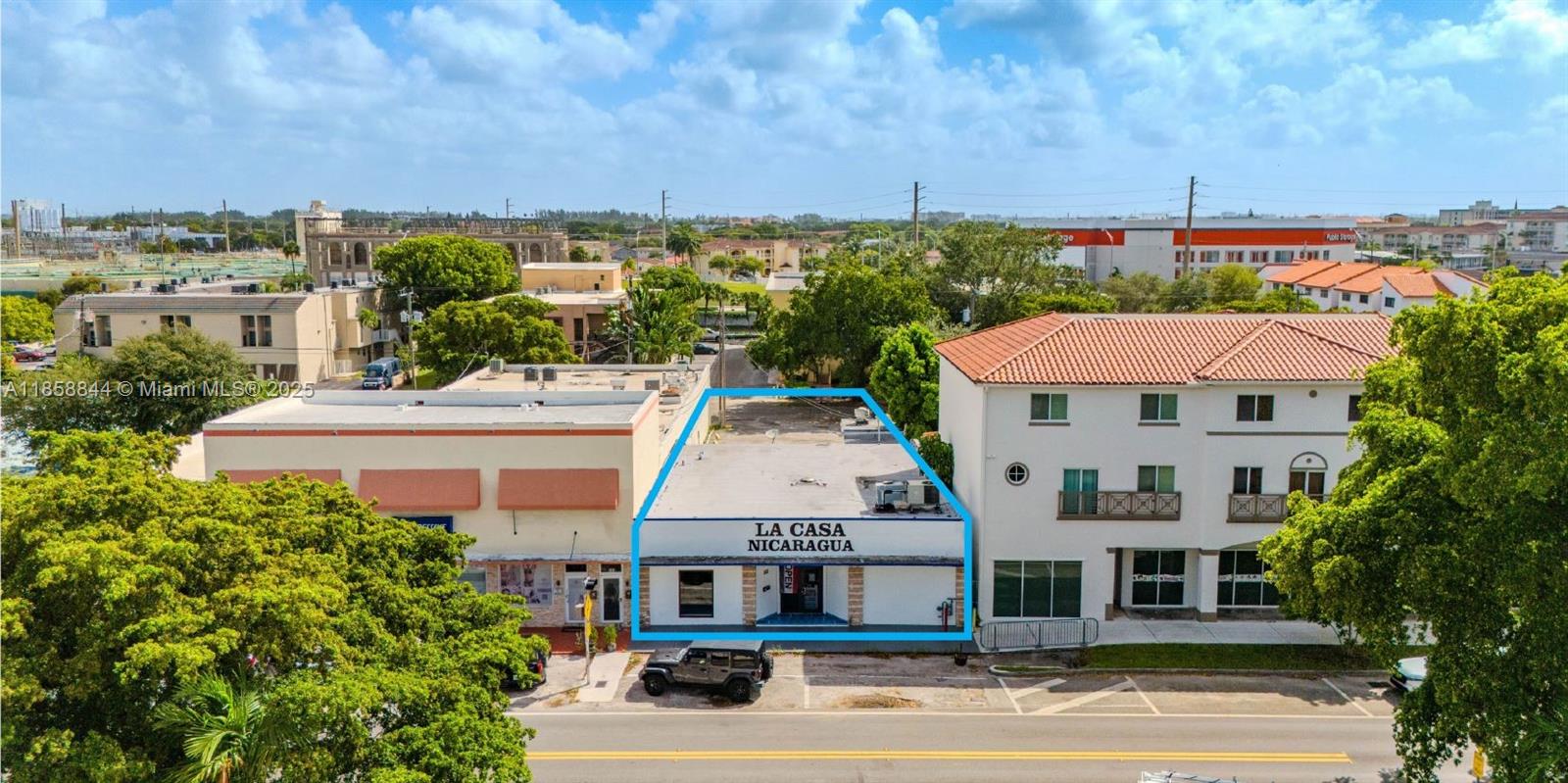 365 N Royal Poinciana Blvd