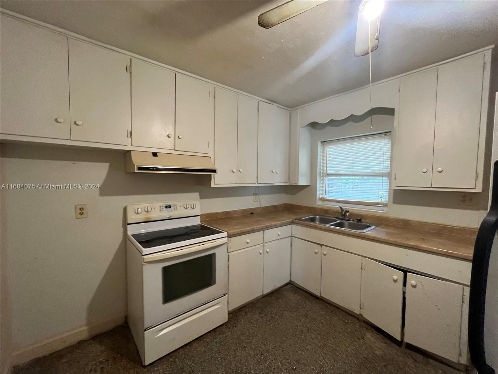 PINEWOOD SUBDIVISION - Residential Lease