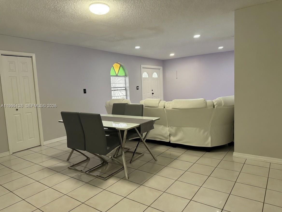 CORAL TERR SEC NO 2 - Residential Lease