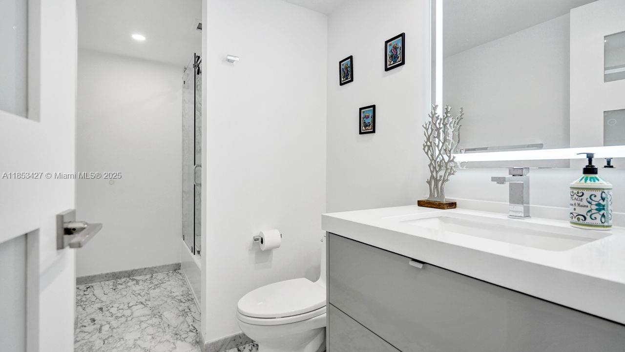 LEXCELLENCE CONDO - Residential