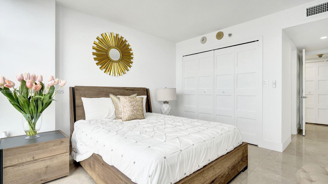 LEXCELLENCE CONDO - Residential