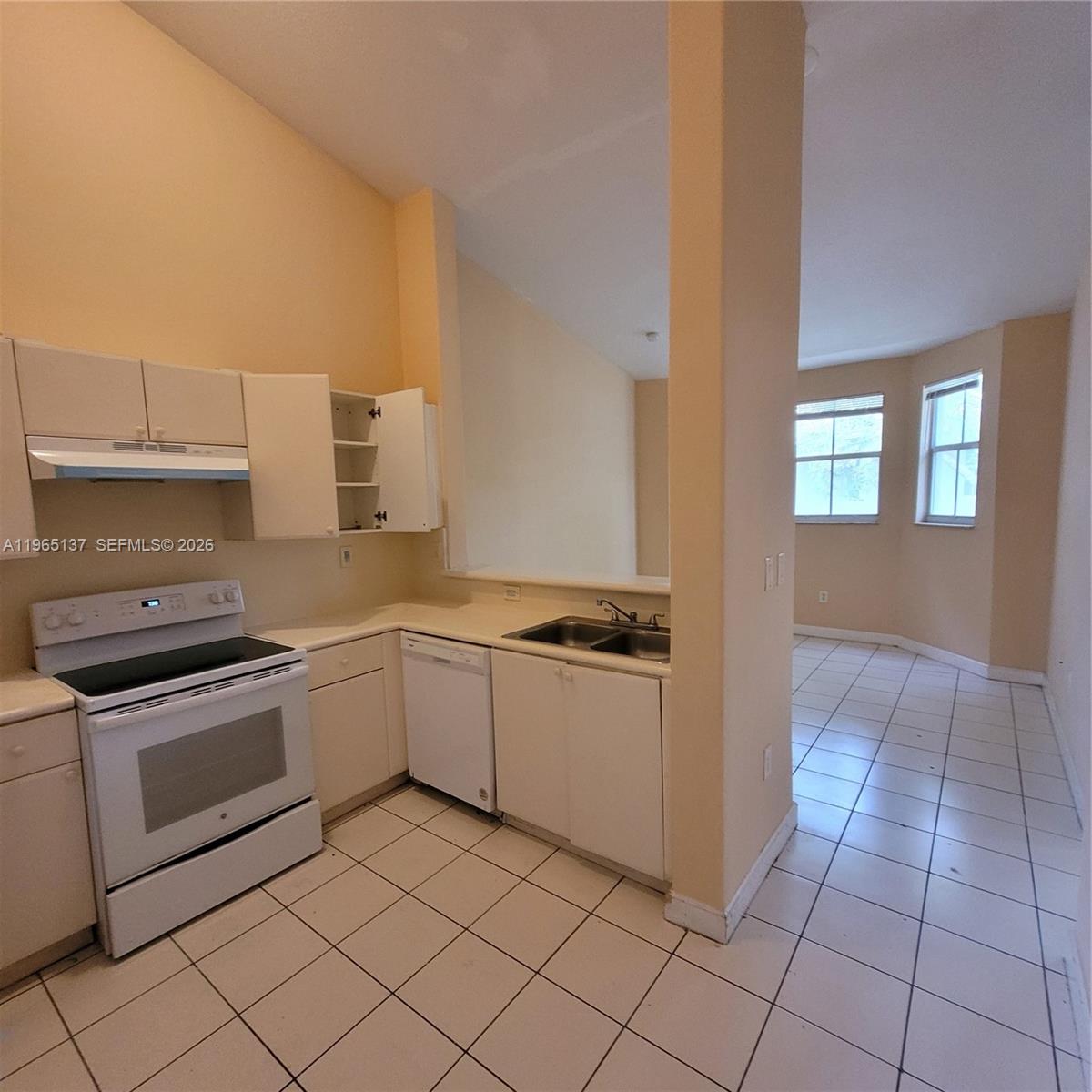 SHOMA CONDO AT KEYS COVE - Residential Lease