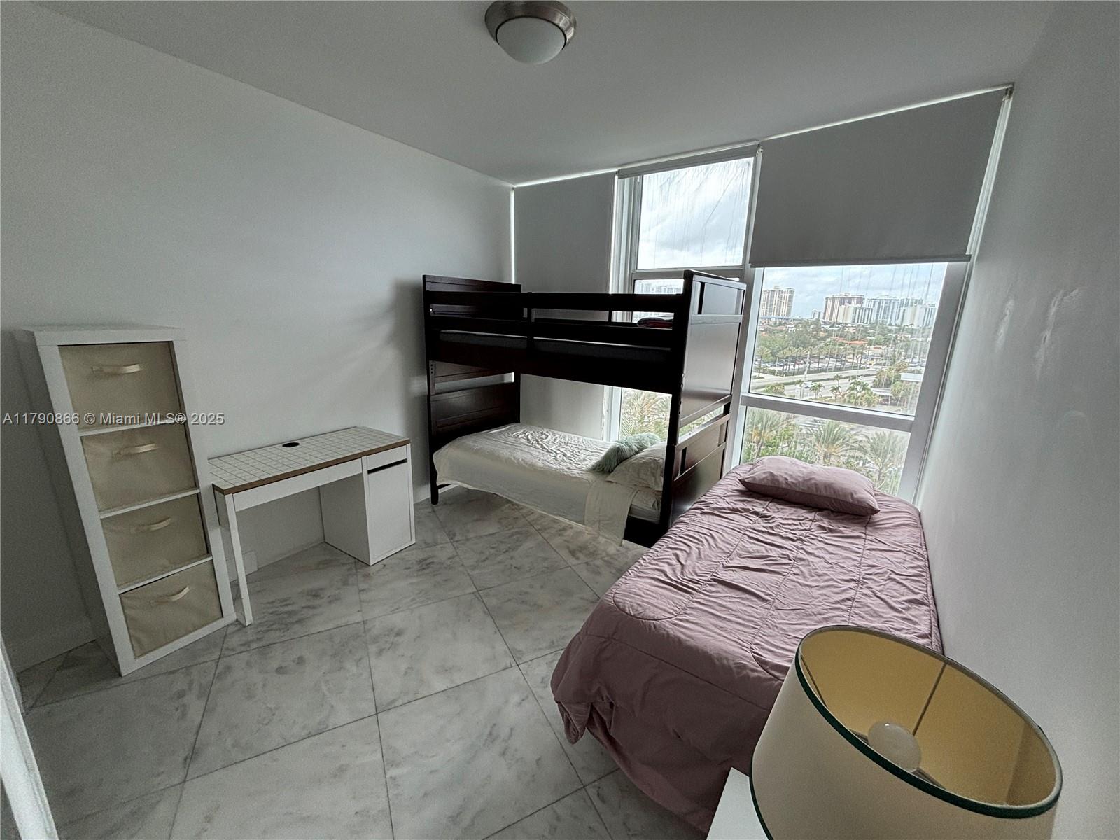 TRUMP ROYALE CONDO - Residential