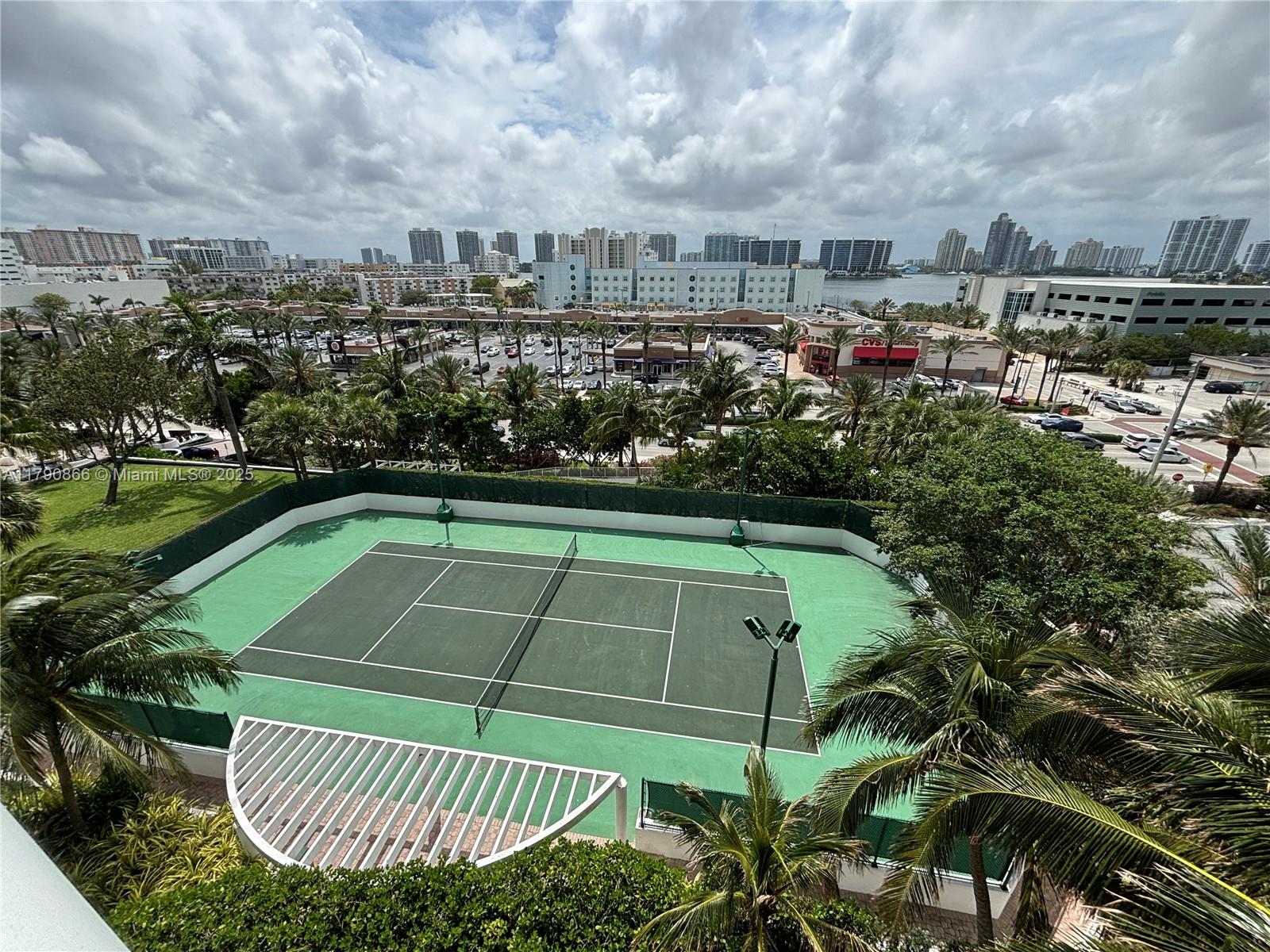 TRUMP ROYALE CONDO - Residential