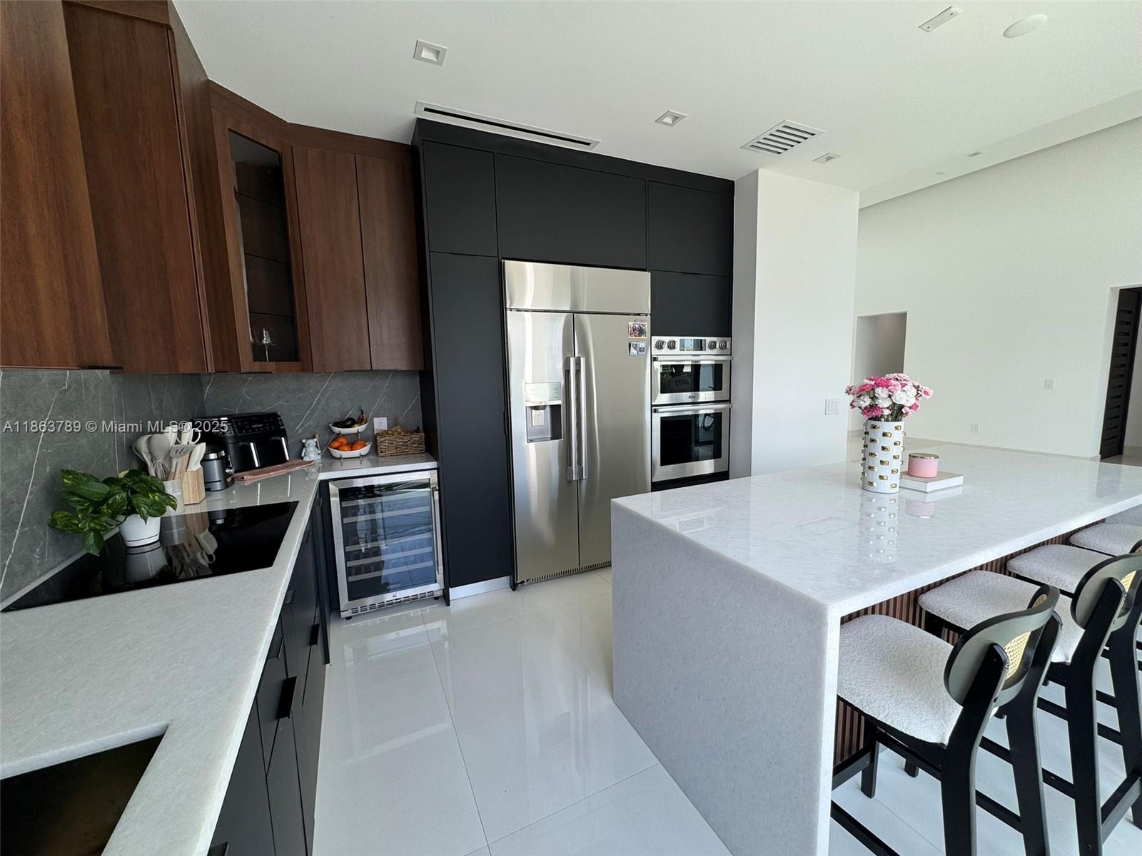 WESTWOOD LAKE 2ND ADDN - Residential