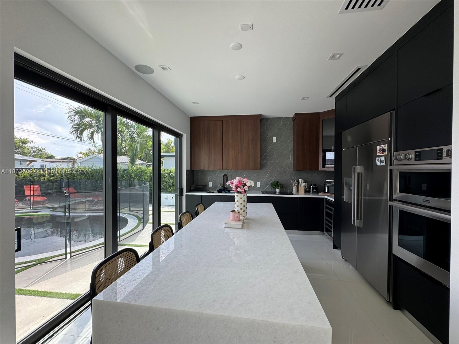 WESTWOOD LAKE 2ND ADDN - Residential