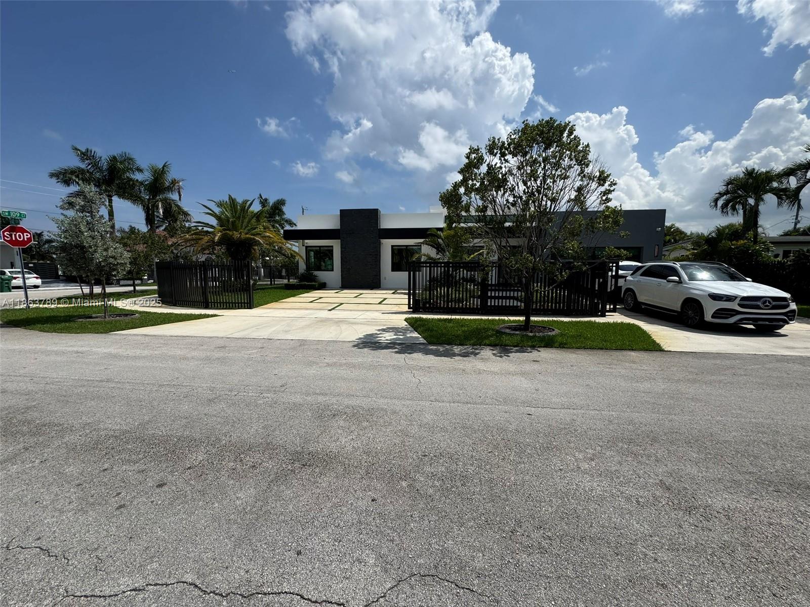 WESTWOOD LAKE 2ND ADDN - Residential