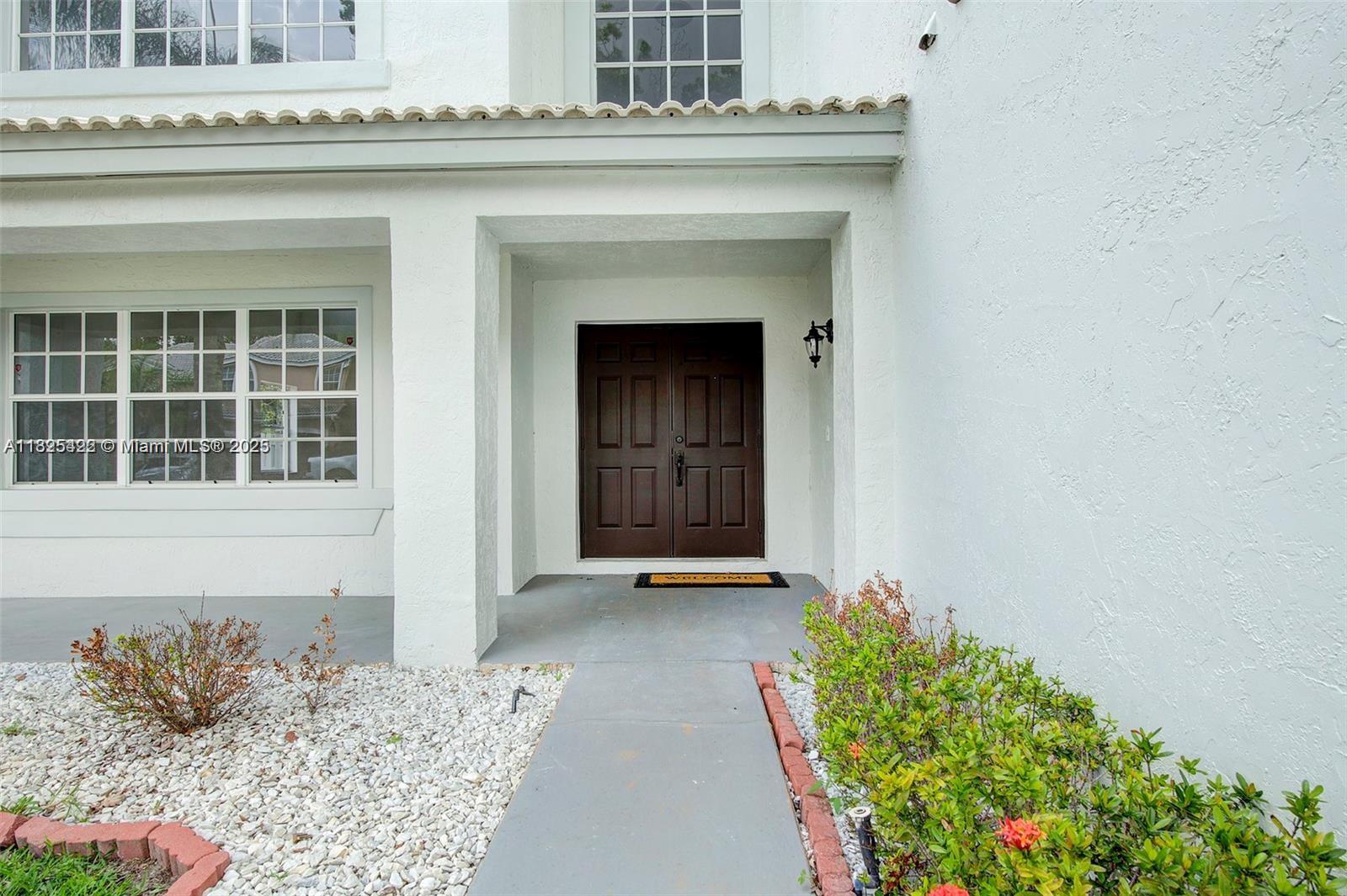 1127 SW 104th Way