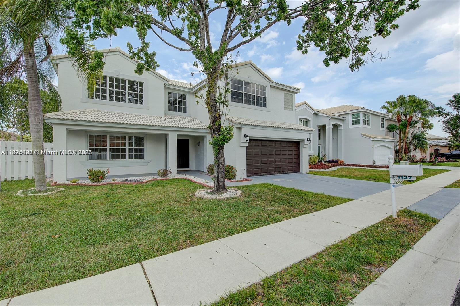 1127 SW 104th Way