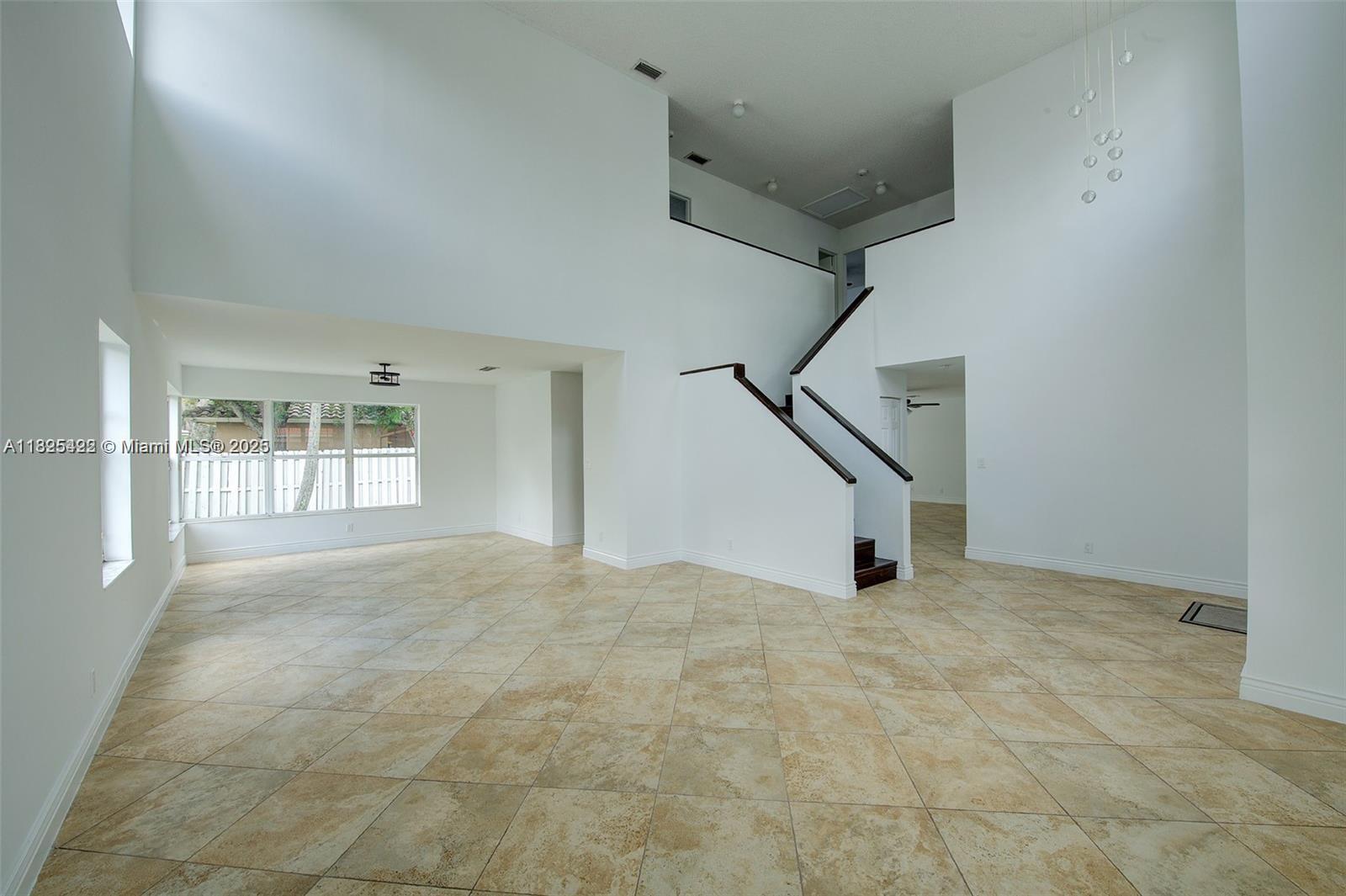 1127 SW 104th Way