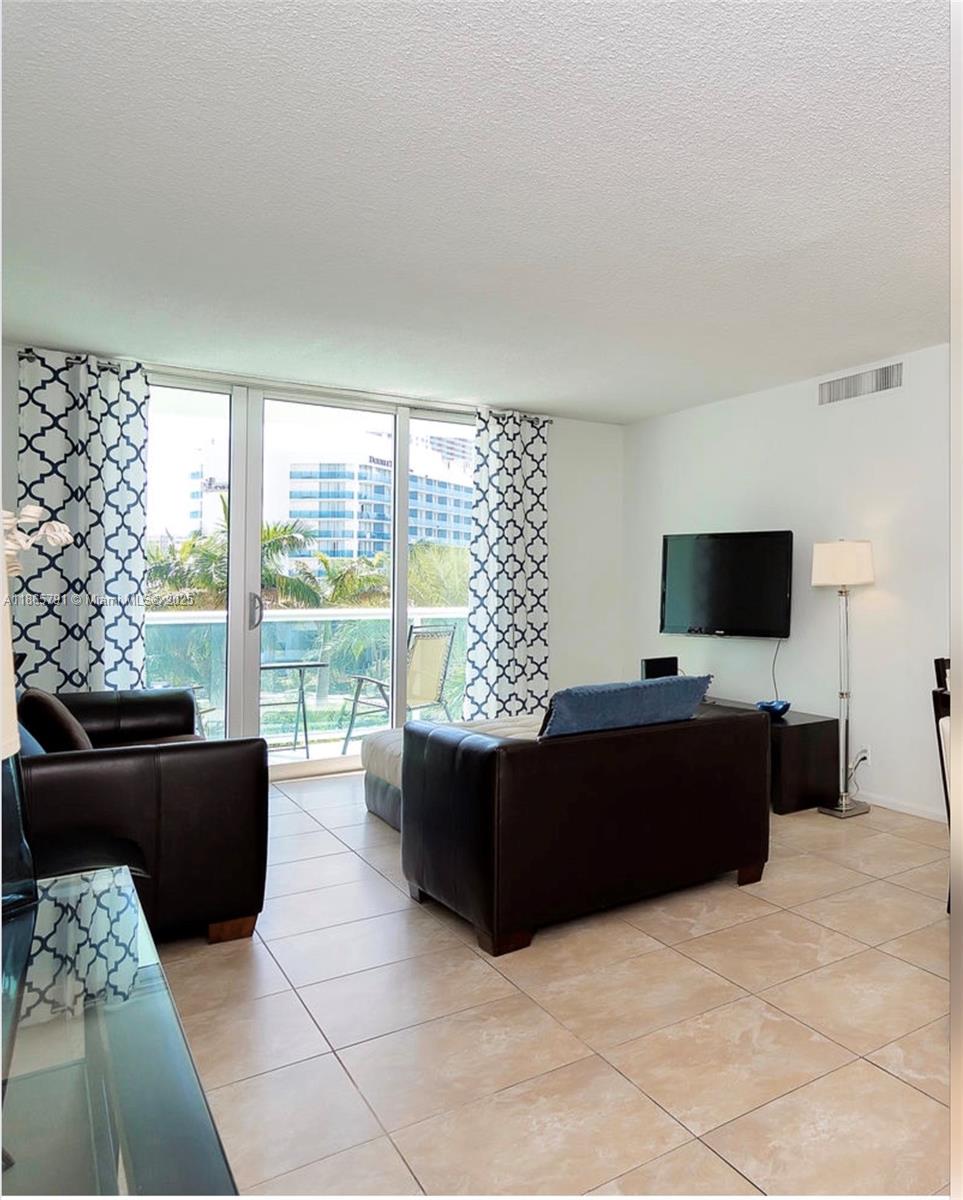 3901 S Ocean Dr 4U