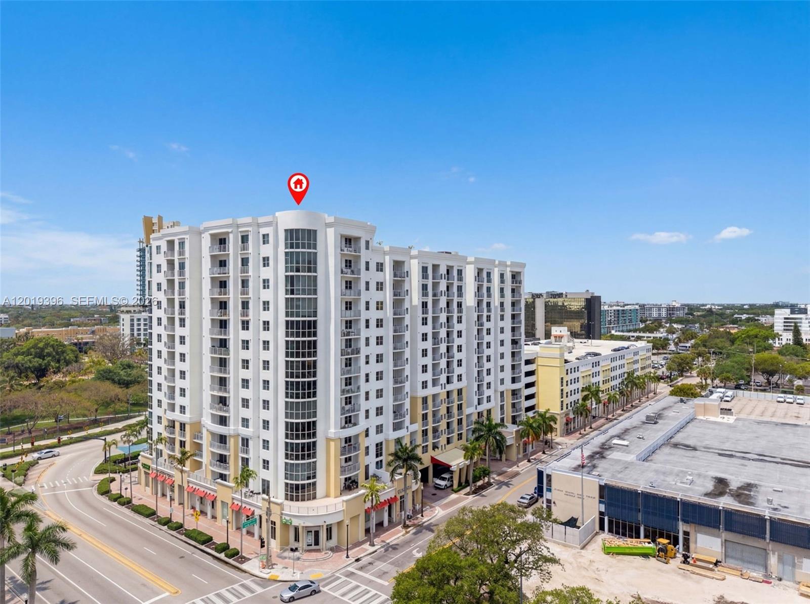 RADIUS CONDO - Residential