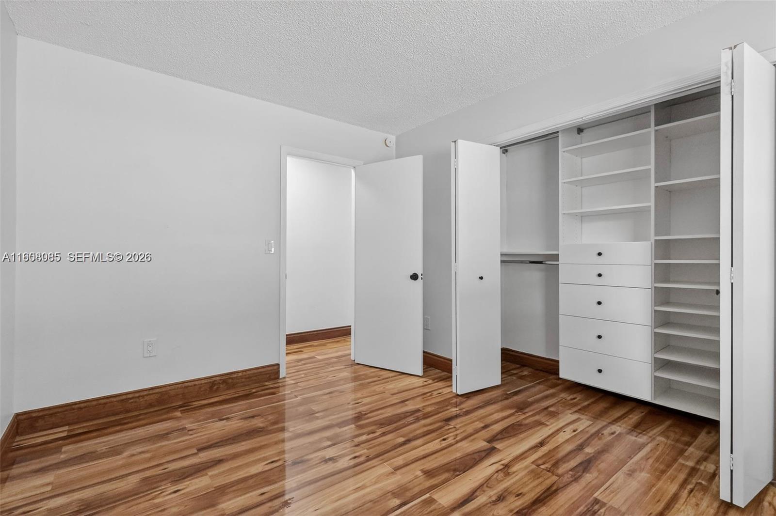 OSCEOLA GROVES - Residential