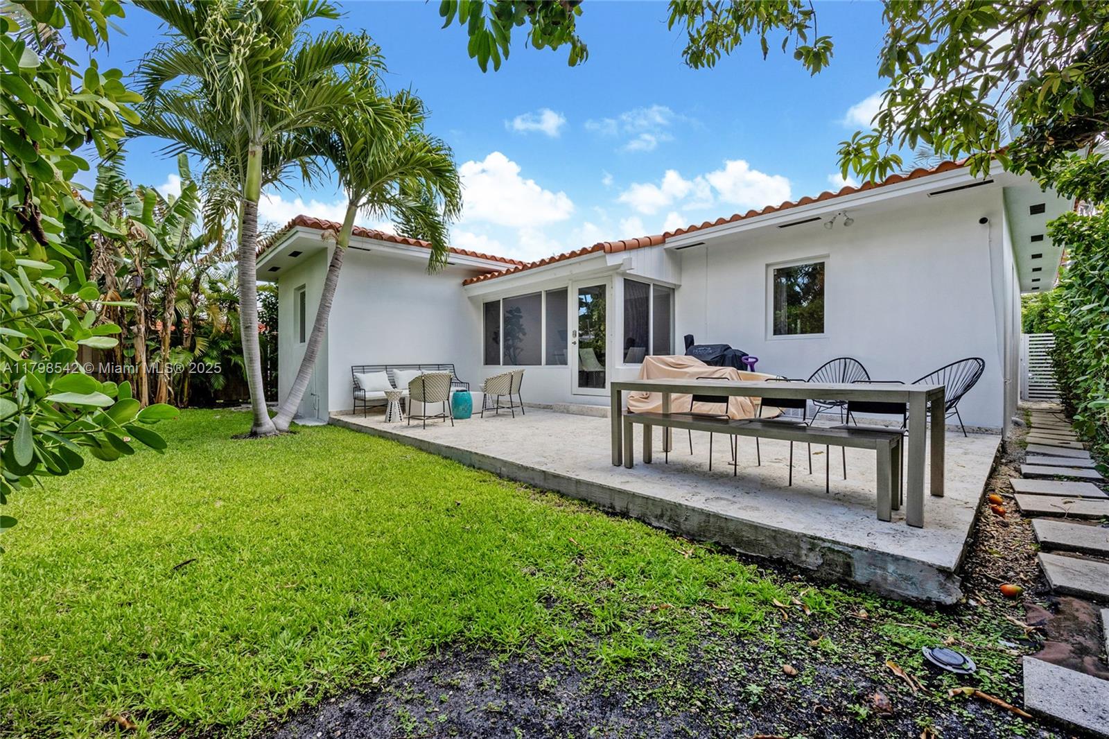 SECOND AMD PLAT OF NORMAN - Residential Lease