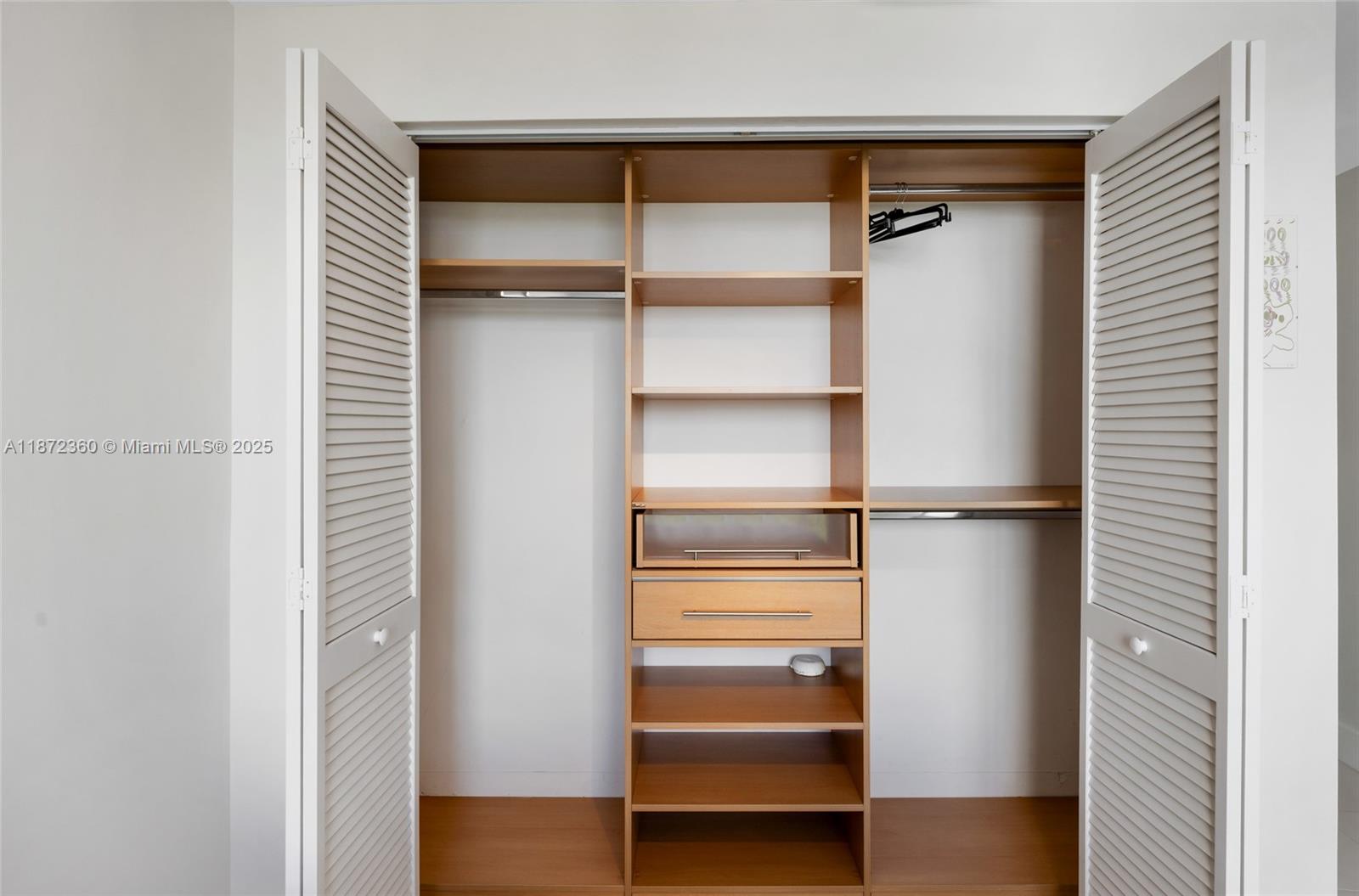 BAY VIEW LOFTS CONDO - Residential Lease