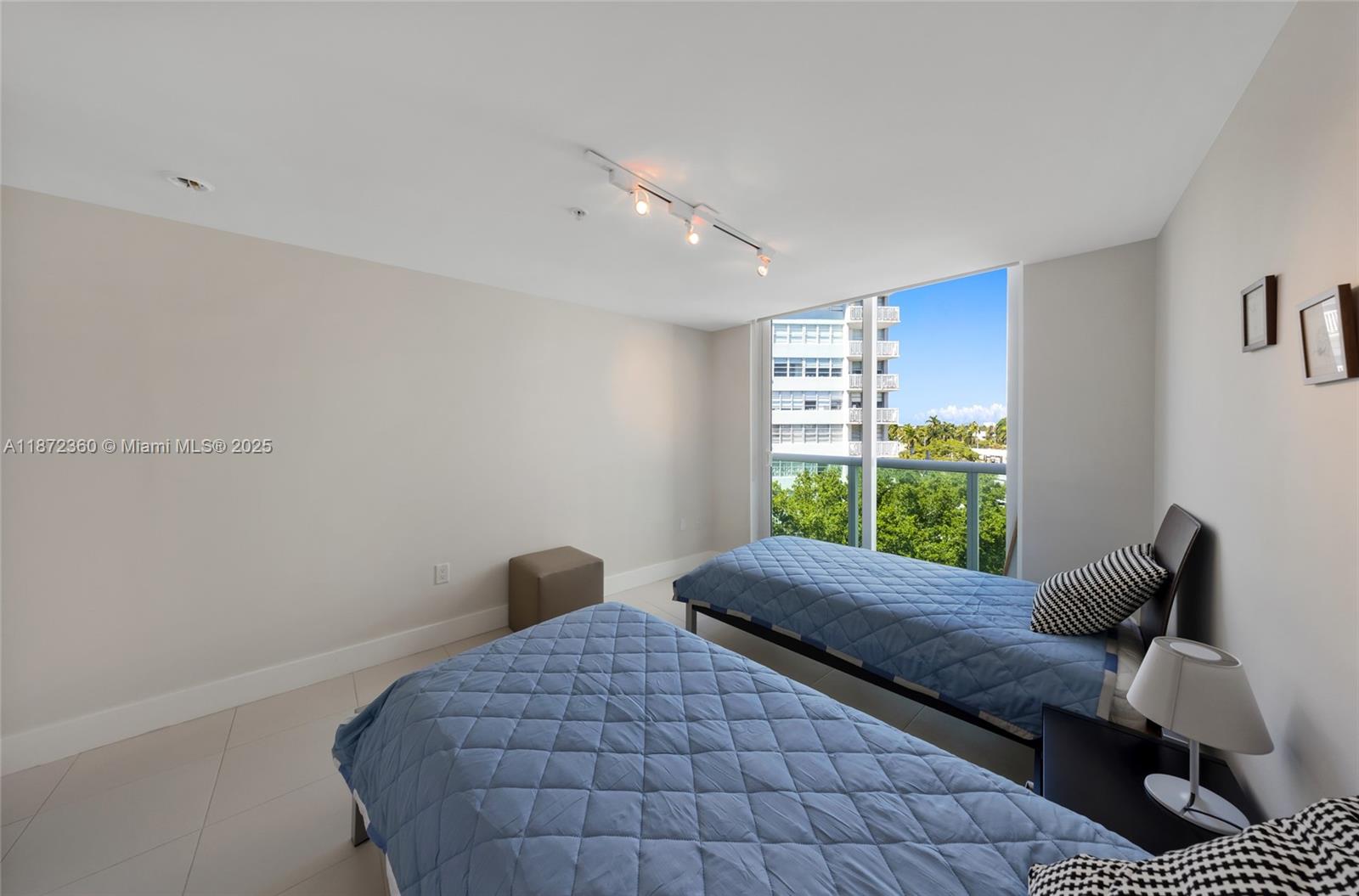 BAY VIEW LOFTS CONDO - Residential Lease