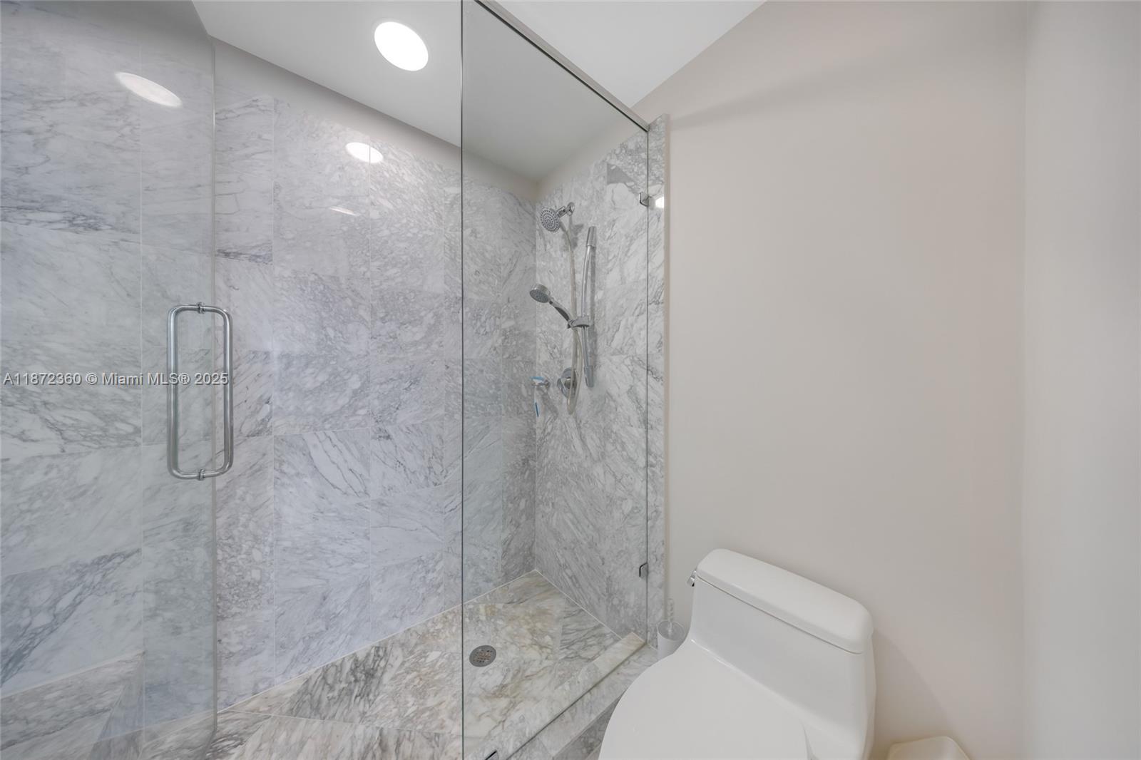 BAY VIEW LOFTS CONDO - Residential Lease