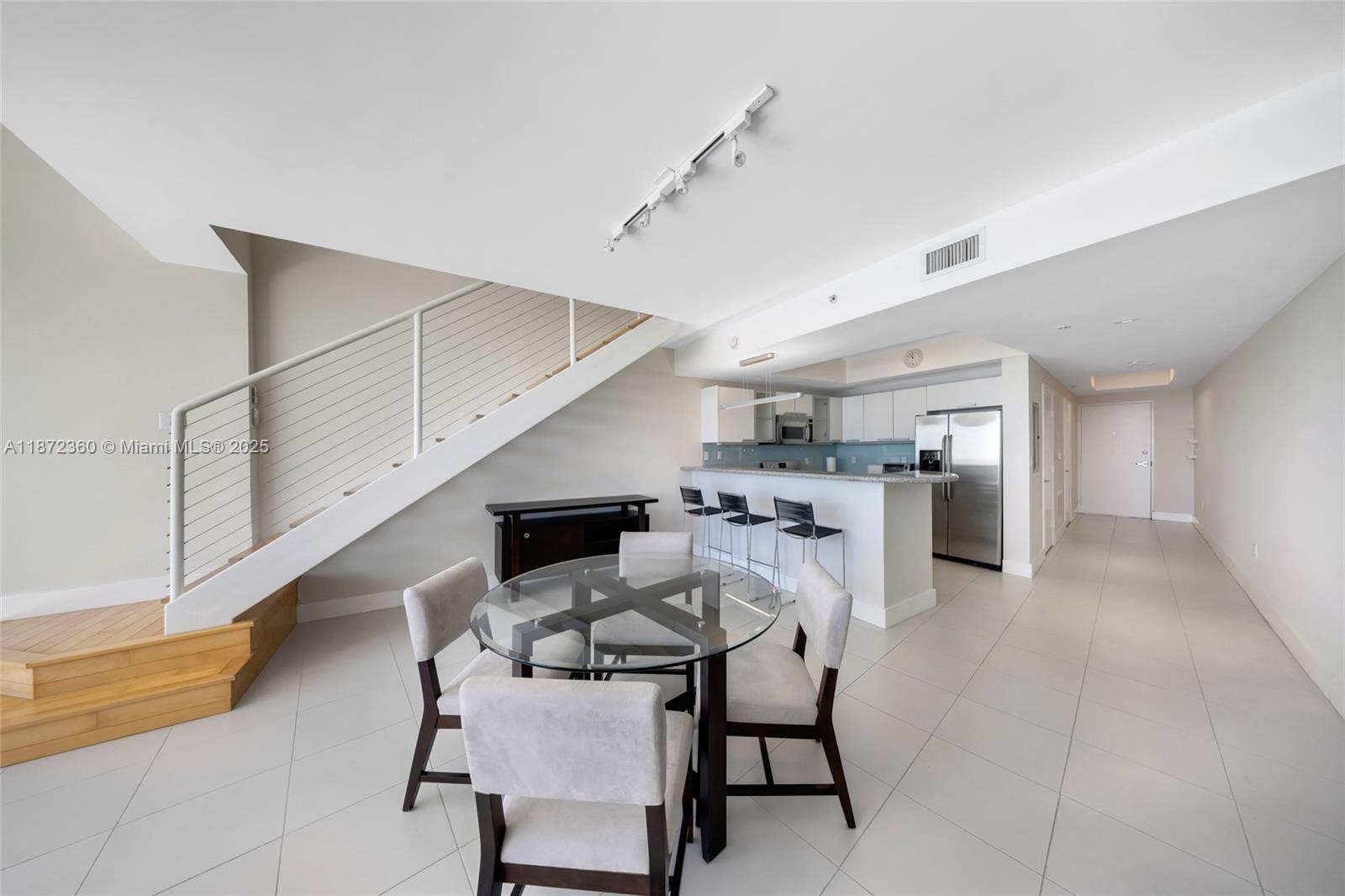 BAY VIEW LOFTS CONDO - Residential Lease