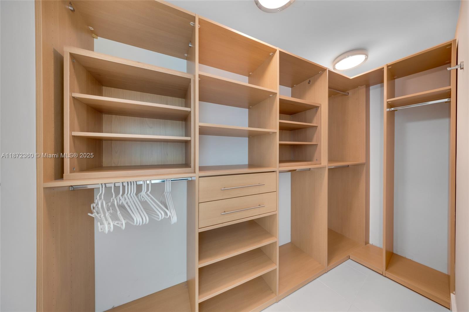 BAY VIEW LOFTS CONDO - Residential Lease