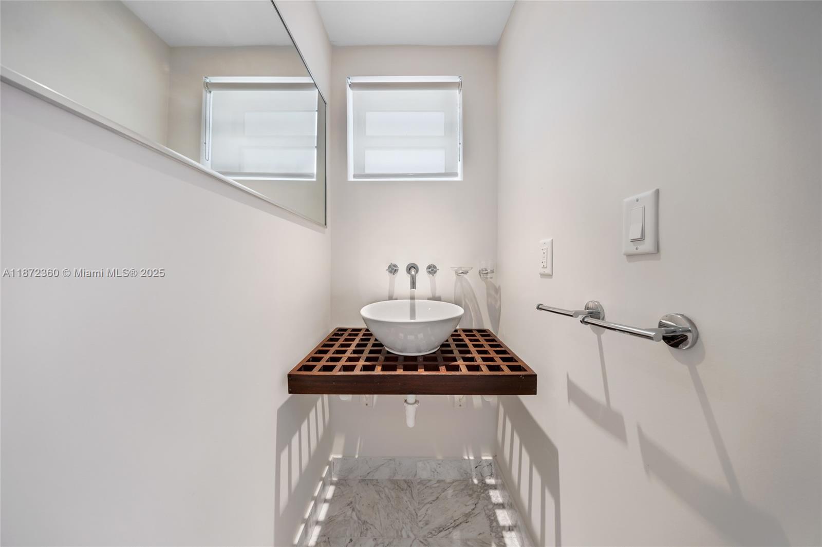 BAY VIEW LOFTS CONDO - Residential Lease