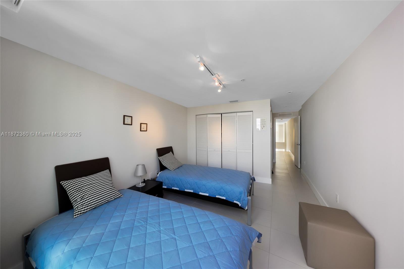 BAY VIEW LOFTS CONDO - Residential Lease