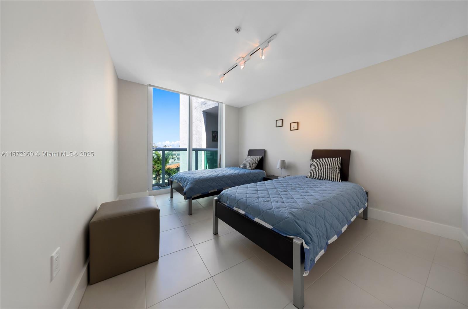 BAY VIEW LOFTS CONDO - Residential Lease