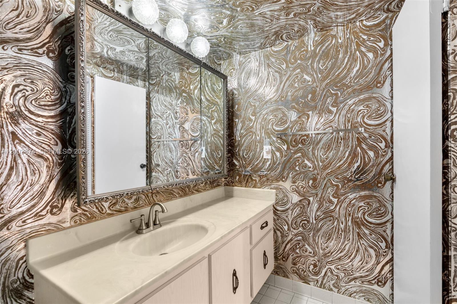 OLYMPUS CONDO - Residential