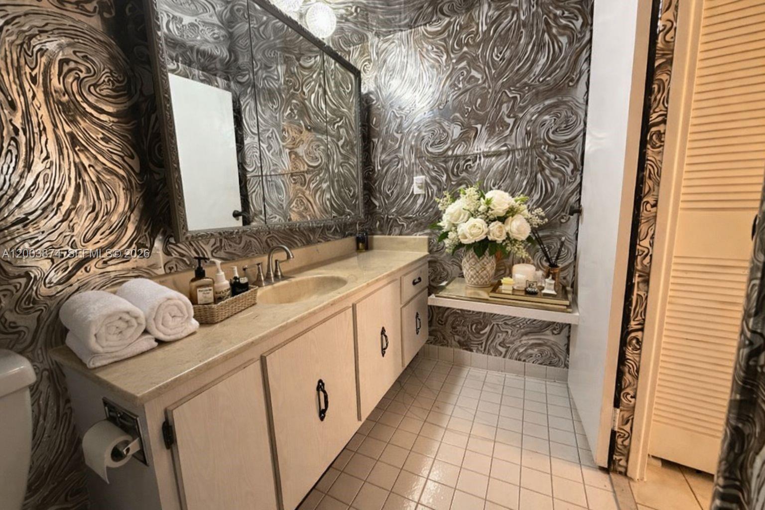 OLYMPUS CONDO - Residential