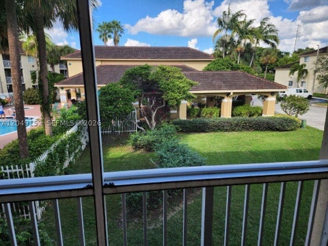Photo of 460 S Park #209, Hollywood, FL 33021 (MLS # A12049152)