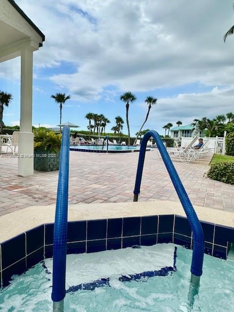 SEASCAPE I CONDOMINIUM - Residential