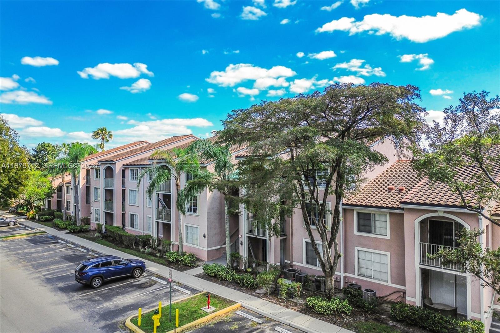 12172 Saint Andrews Pl 307