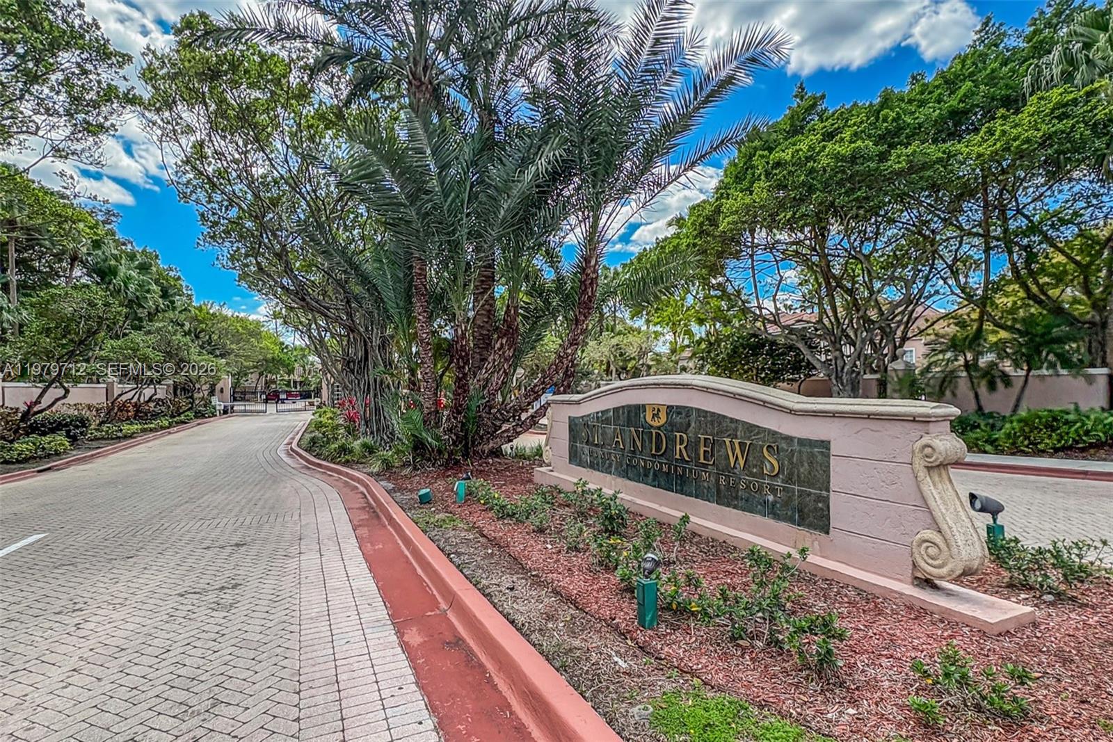 12172 Saint Andrews Pl 307