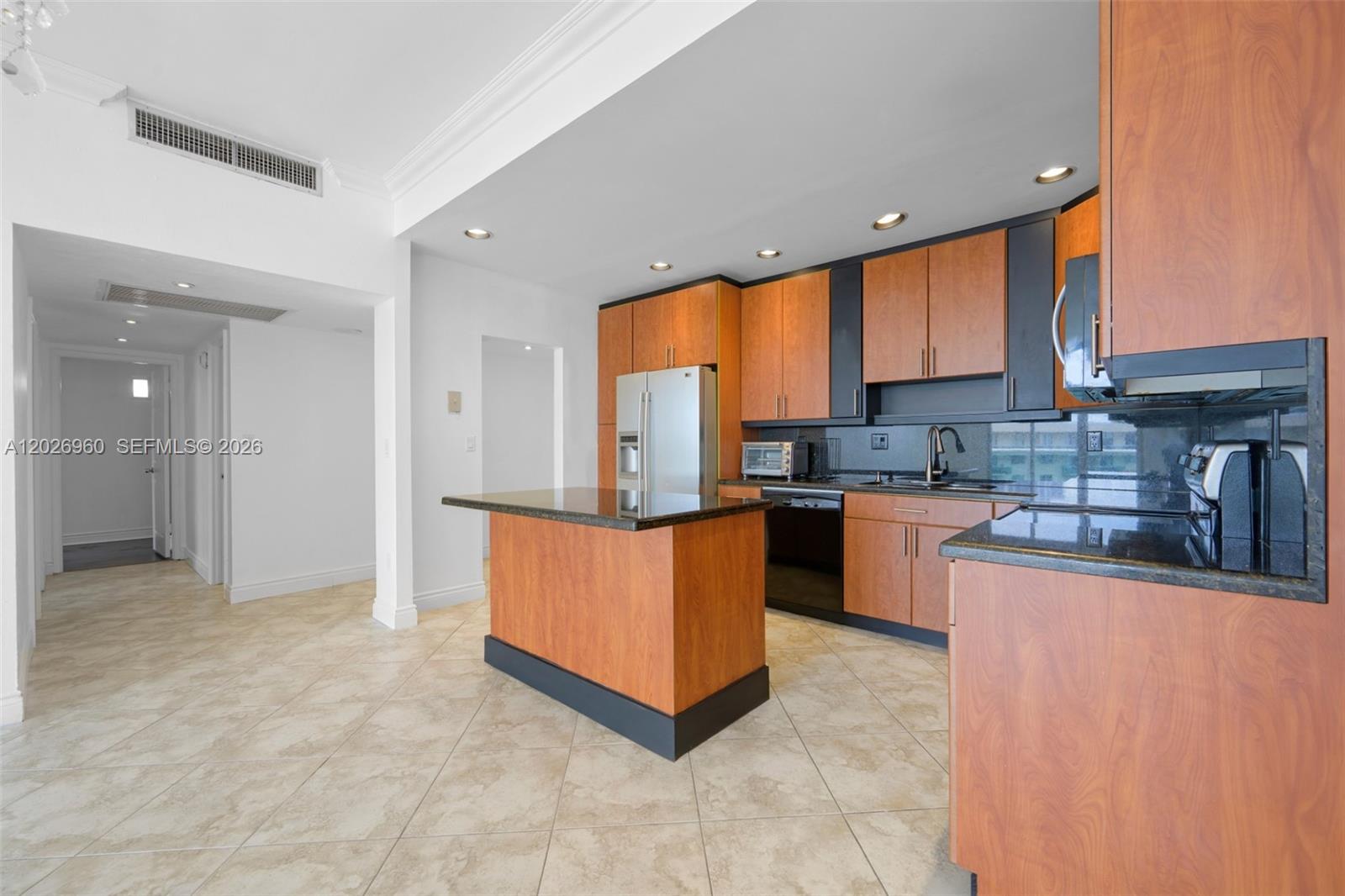 19380 Collins Ave PH-27
