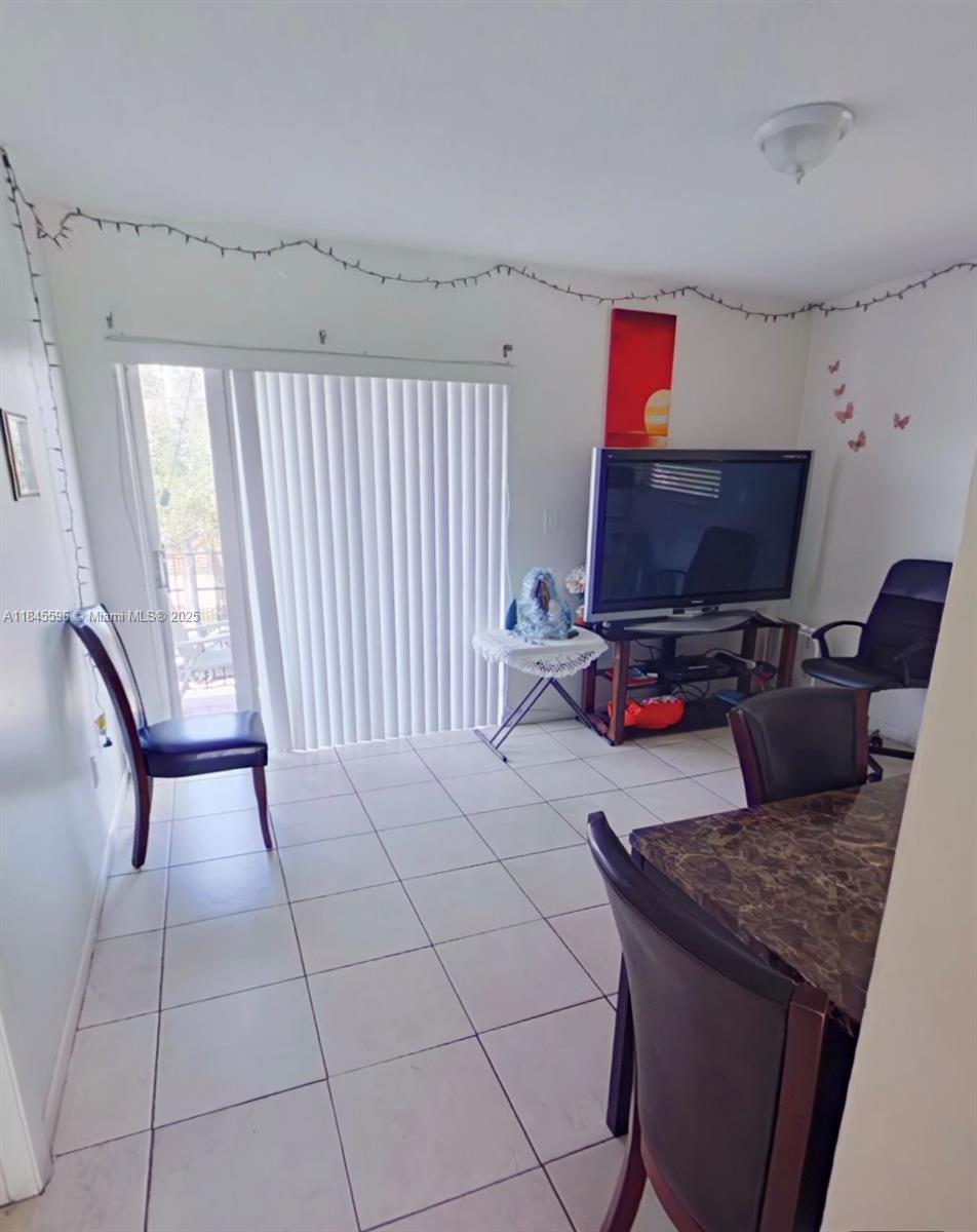 LAWRENCE ESTATE LAND CO - Residential Income