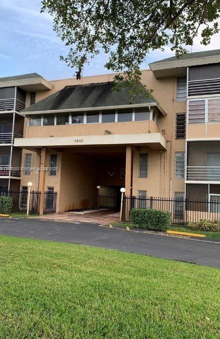 TOWN SQUARE CONDO - Residential