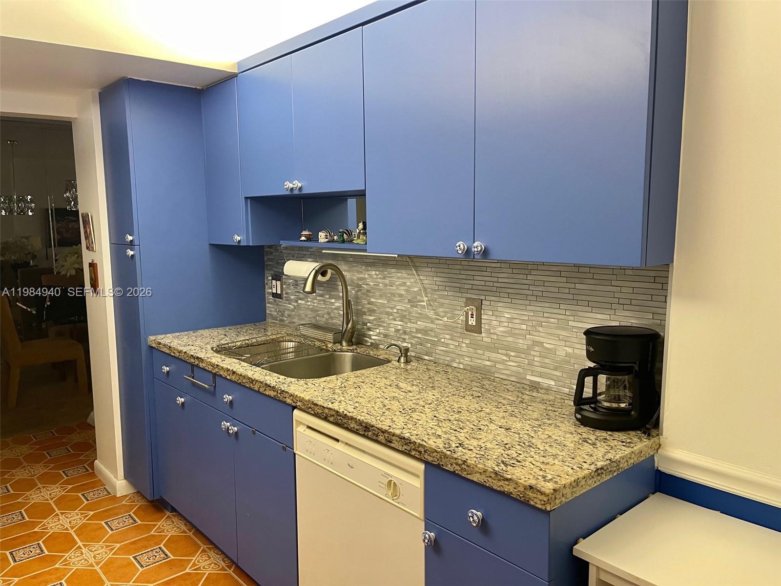 HILLCREST EAST NO 27 COND - Residential