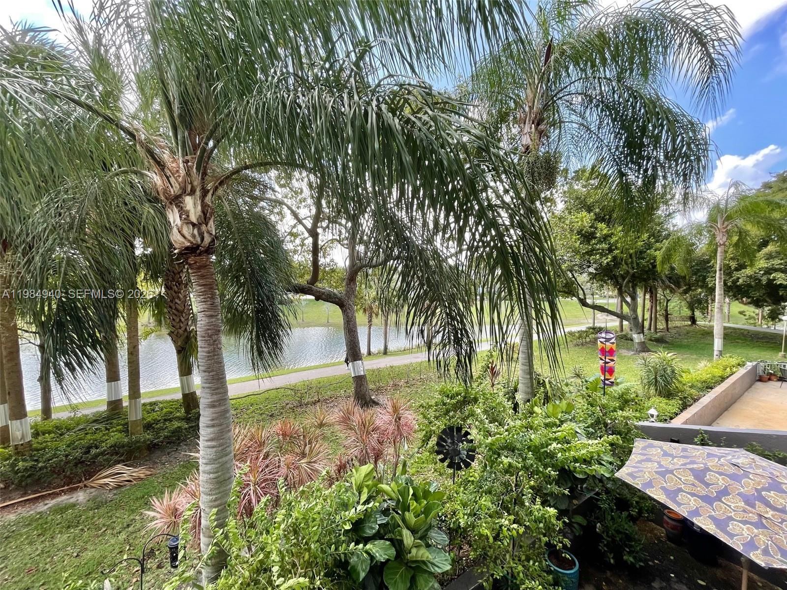 HILLCREST EAST NO 27 COND - Residential