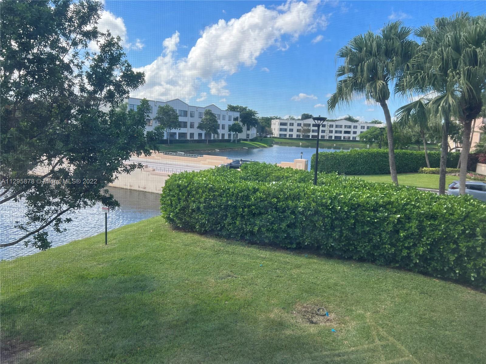 FAIRFAX B CONDO - Residential