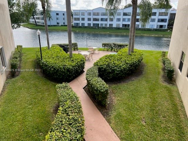 FAIRFAX B CONDO - Residential