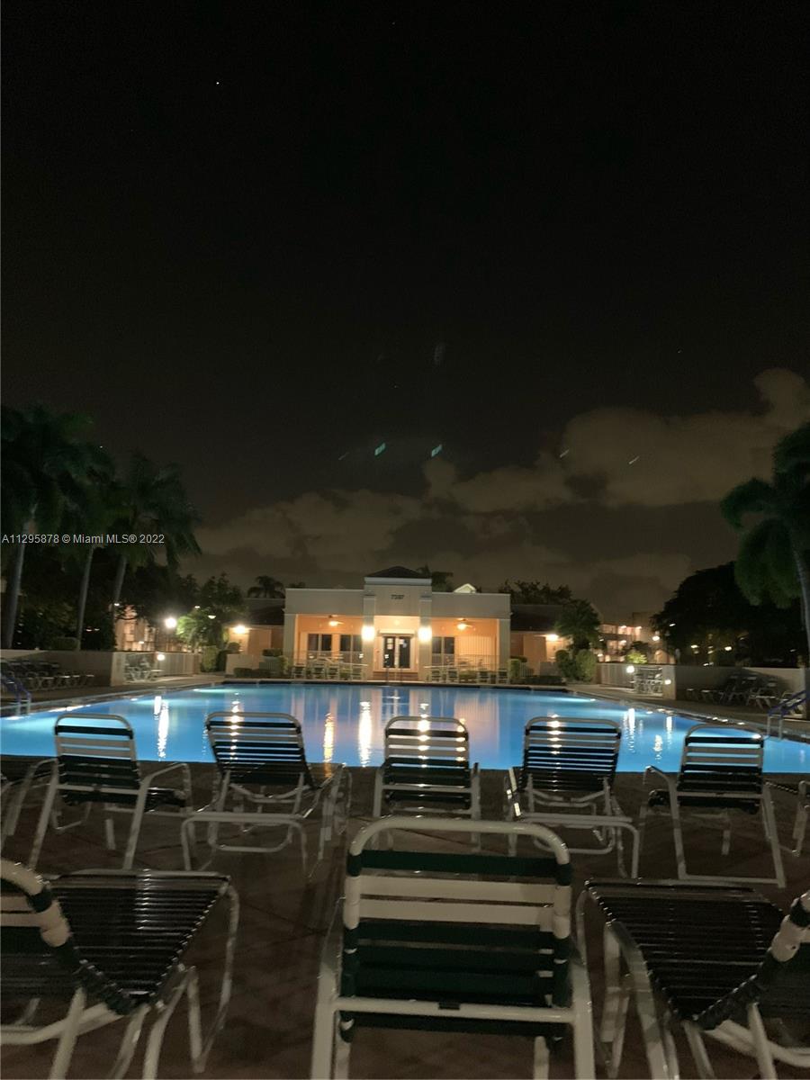 FAIRFAX B CONDO - Residential