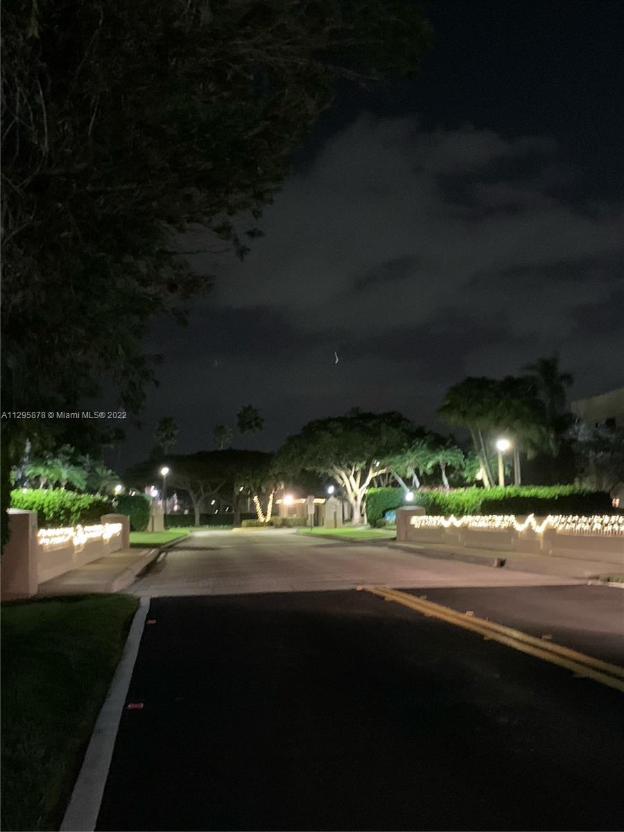 FAIRFAX B CONDO - Residential