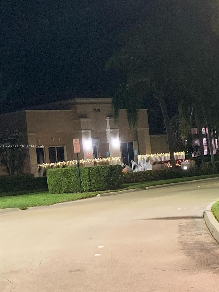 FAIRFAX B CONDO - Residential