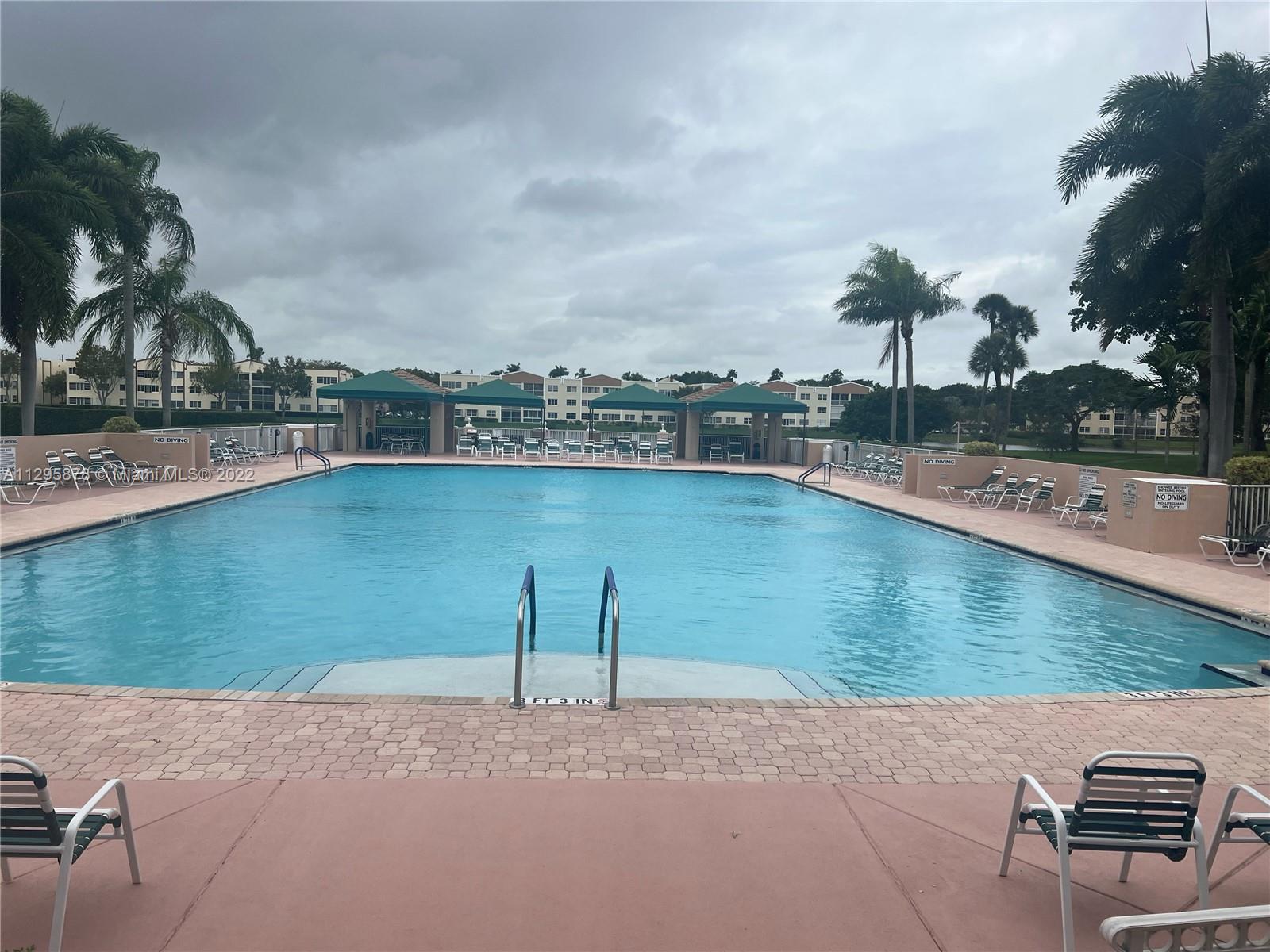 FAIRFAX B CONDO - Residential