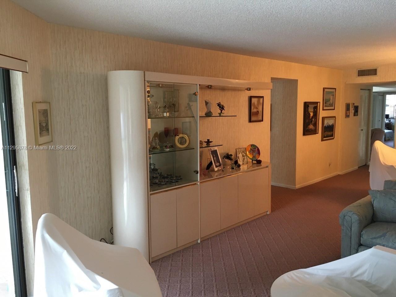 FAIRFAX B CONDO - Residential